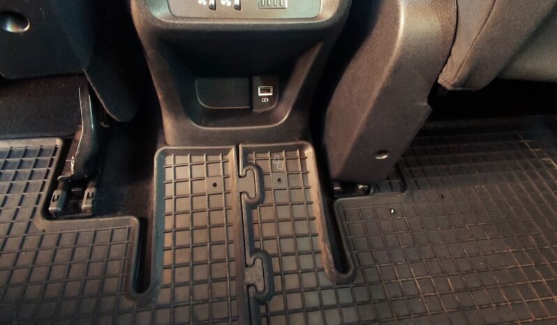 Peugeot Rifter pilnas