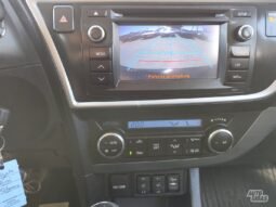 Toyota Auris pilnas