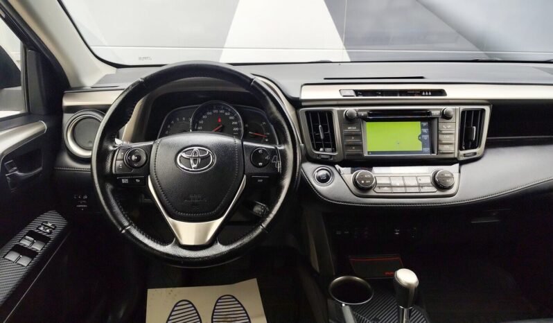 Toyota RAV4 pilnas