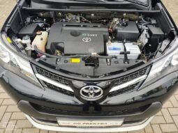 Toyota RAV4 pilnas