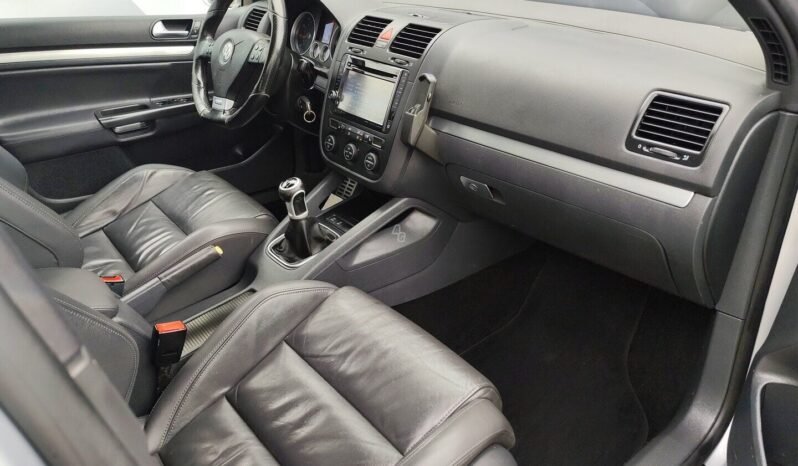 Volkswagen Golf pilnas
