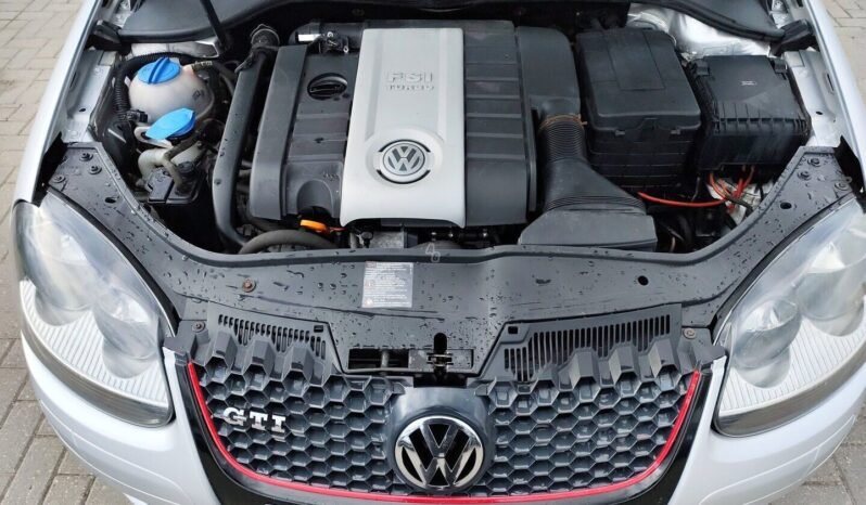 Volkswagen Golf pilnas