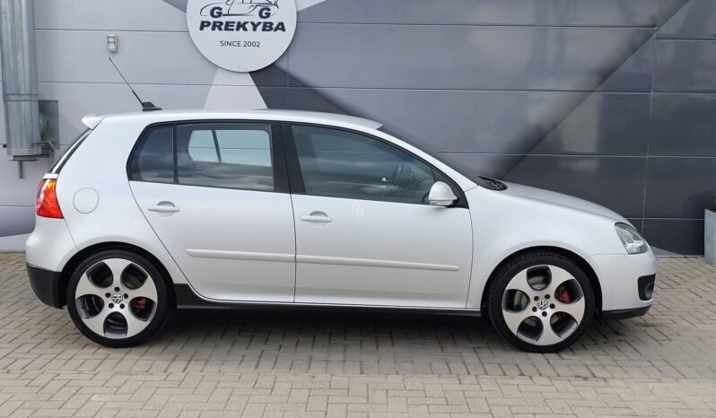 Volkswagen Golf pilnas