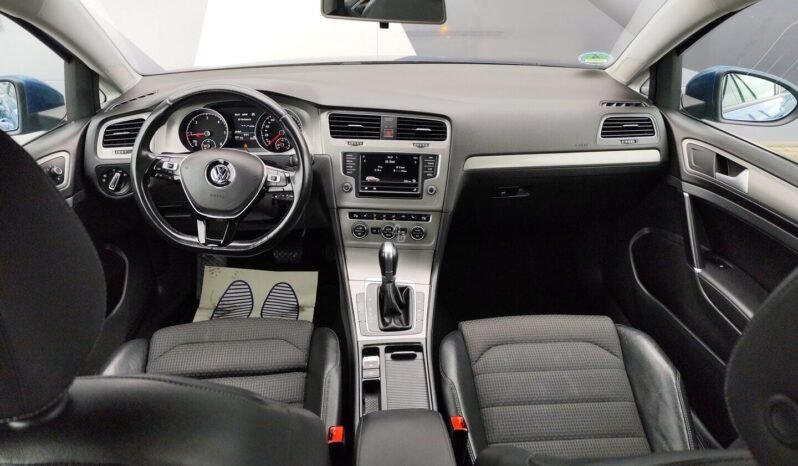 Volkswagen Golf pilnas