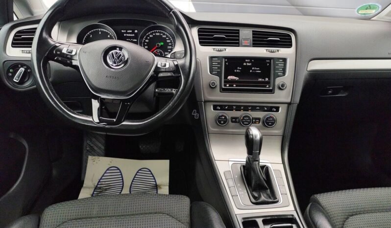 Volkswagen Golf pilnas