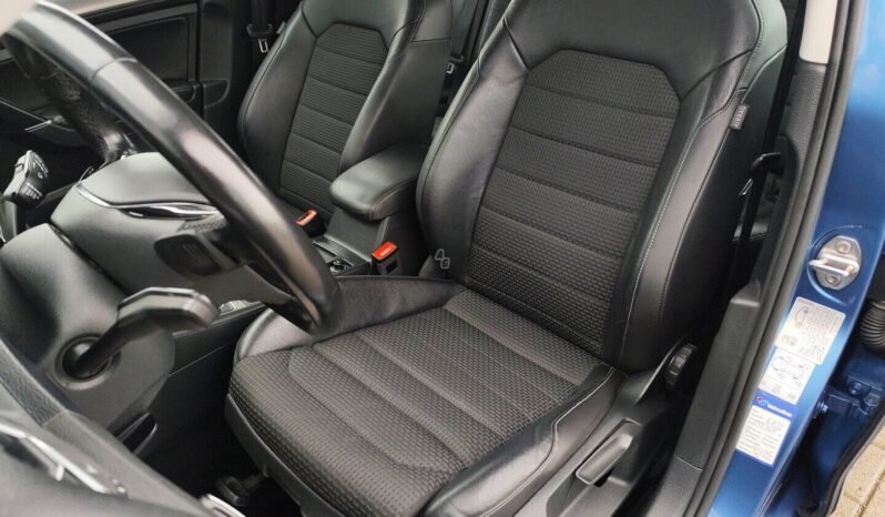 Volkswagen Golf pilnas