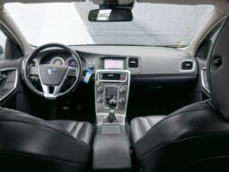 Volvo V60 pilnas
