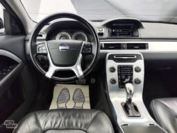 Volvo XC70 pilnas
