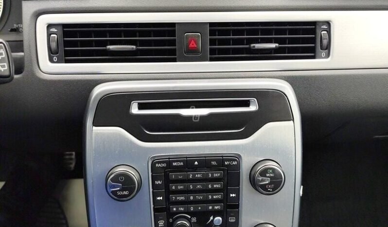 Volvo XC70 pilnas