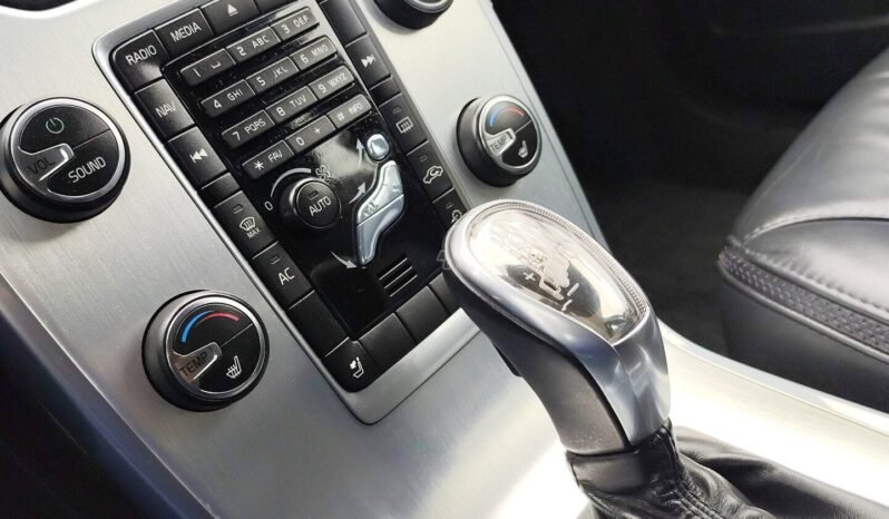 Volvo XC70 pilnas