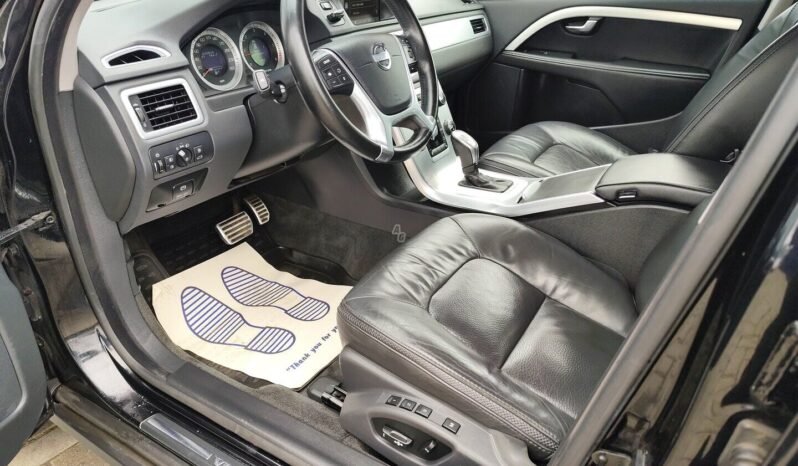 Volvo XC70 pilnas