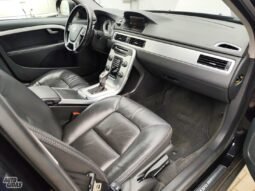 Volvo XC70 pilnas