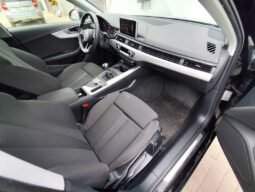 Audi A4 pilnas