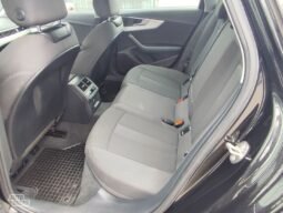 Audi A4 pilnas