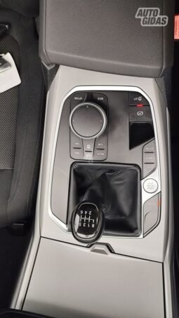 BMW 318 pilnas