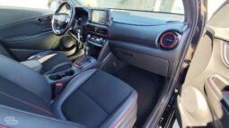 Hyundai Kona pilnas