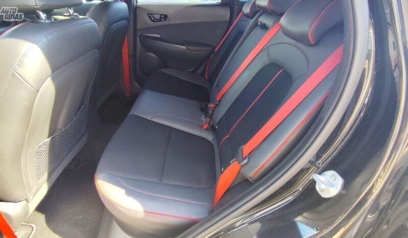 Hyundai Kona pilnas
