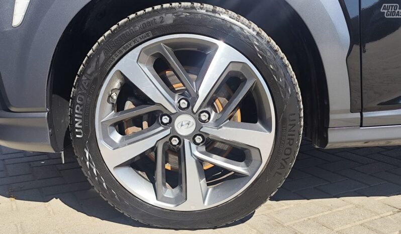 Hyundai Kona pilnas