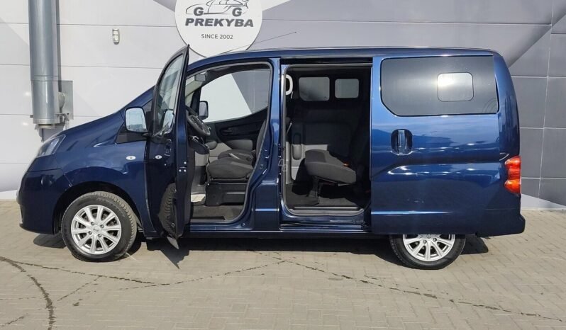 Nissan NV200 pilnas