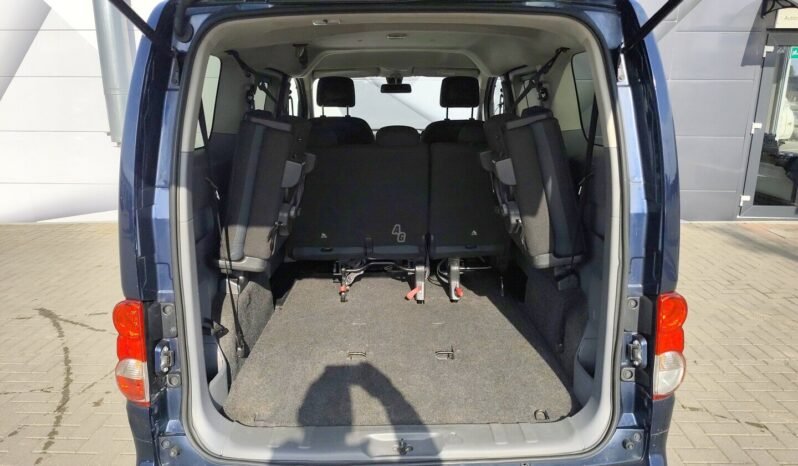 Nissan NV200 pilnas
