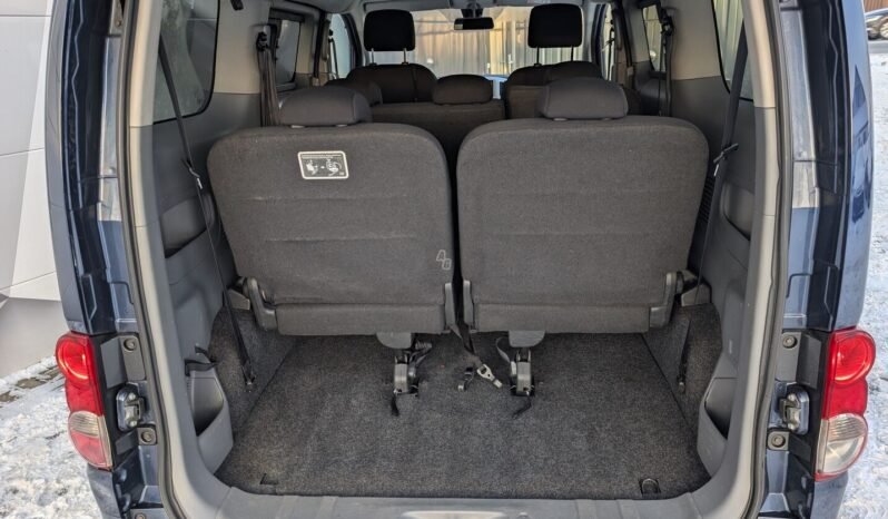 Nissan NV200 pilnas