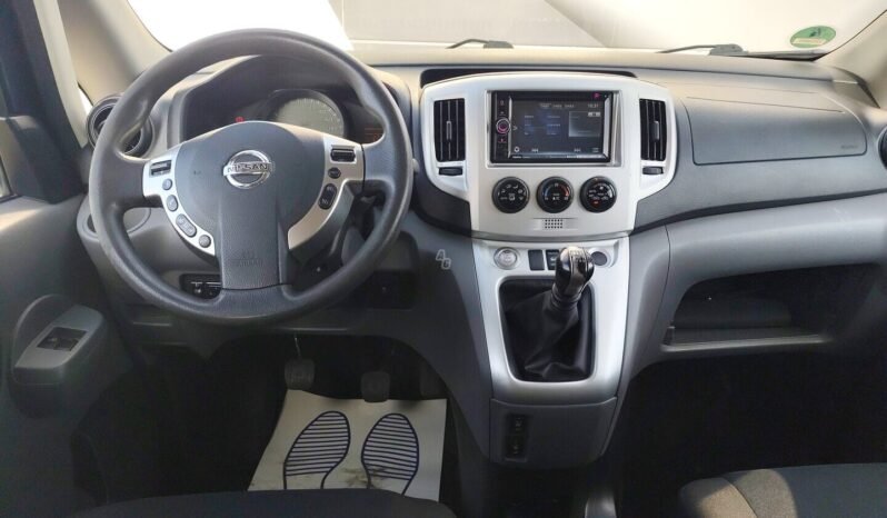 Nissan NV200 pilnas