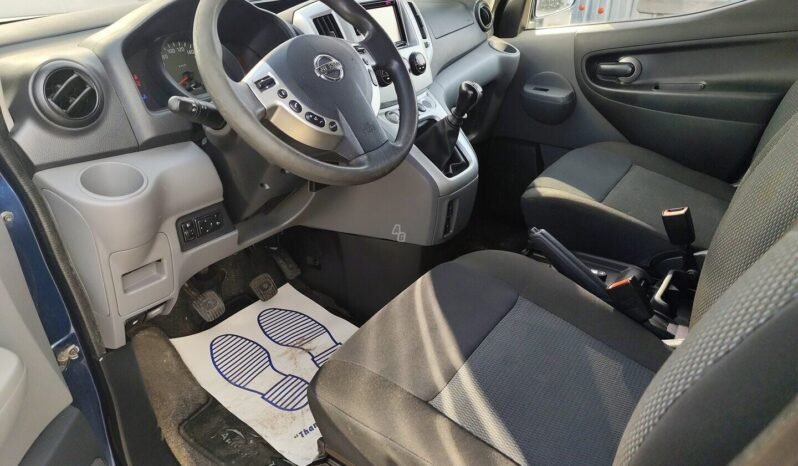 Nissan NV200 pilnas