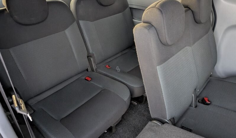 Nissan NV200 pilnas