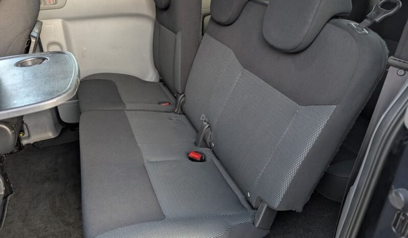 Nissan NV200 pilnas