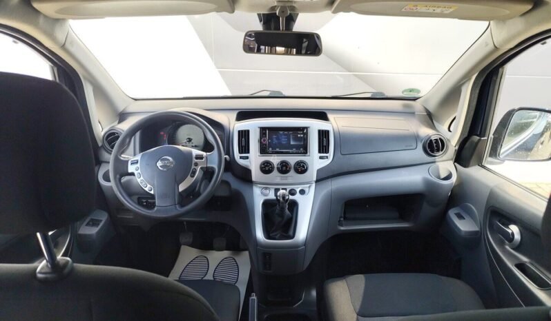 Nissan NV200 pilnas