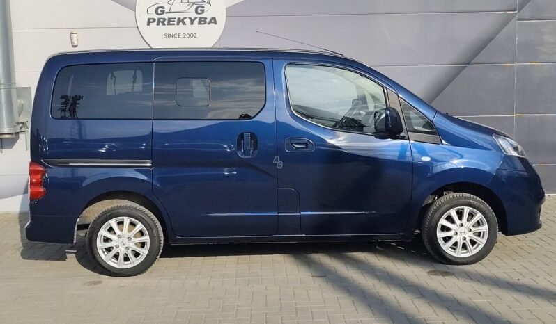 Nissan NV200 pilnas