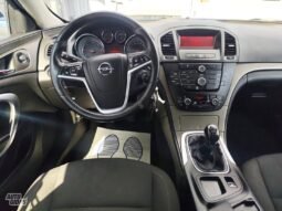 Opel Insignia pilnas