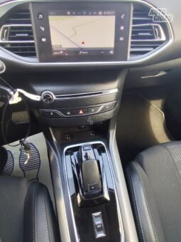 Peugeot 308 pilnas