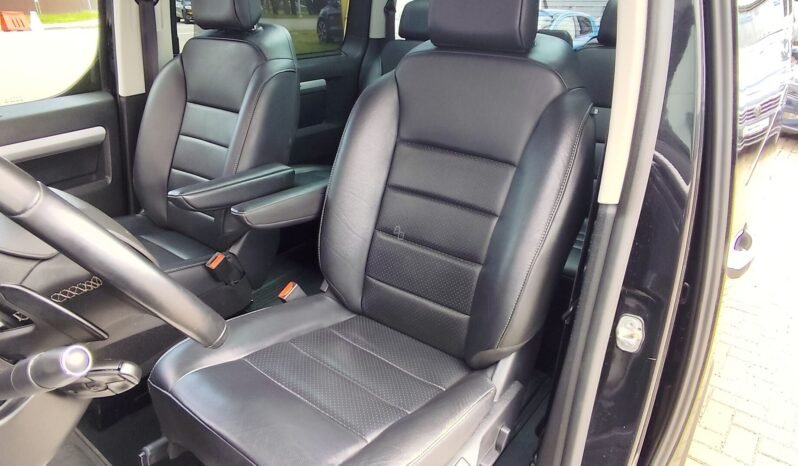 Peugeot Traveller pilnas