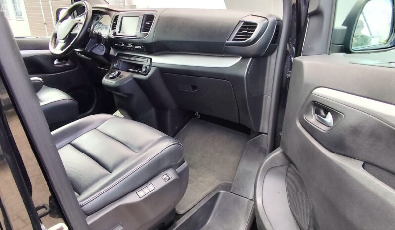 Peugeot Traveller pilnas