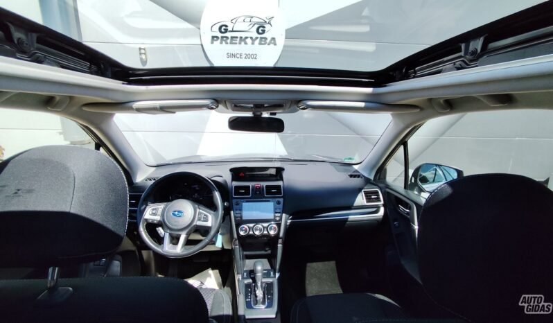 Subaru Forester pilnas