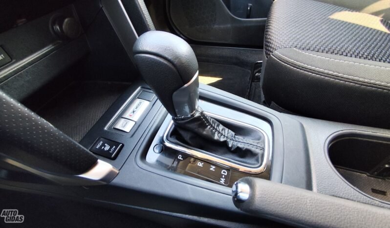 Subaru Forester pilnas