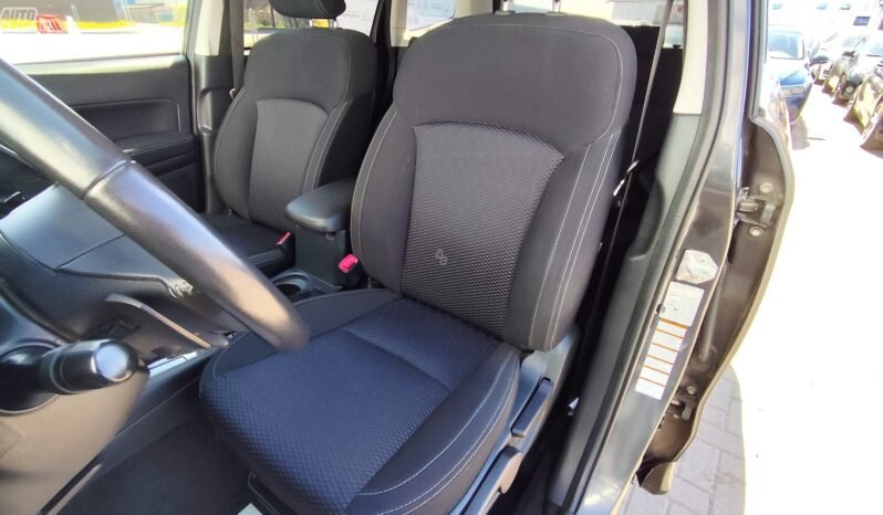 Subaru Forester pilnas