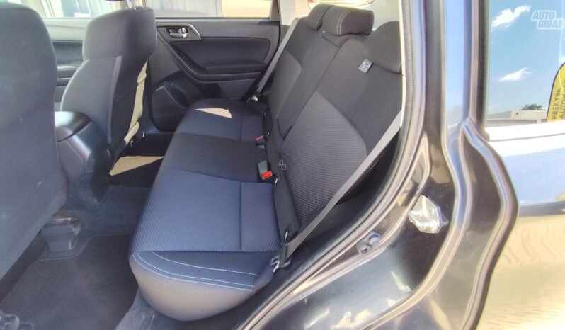 Subaru Forester pilnas
