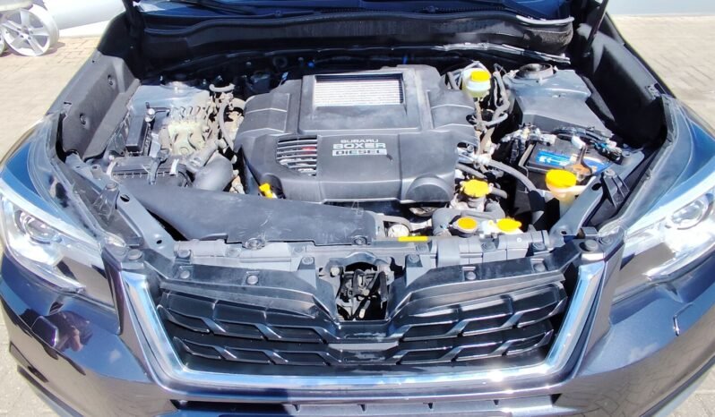 Subaru Forester pilnas