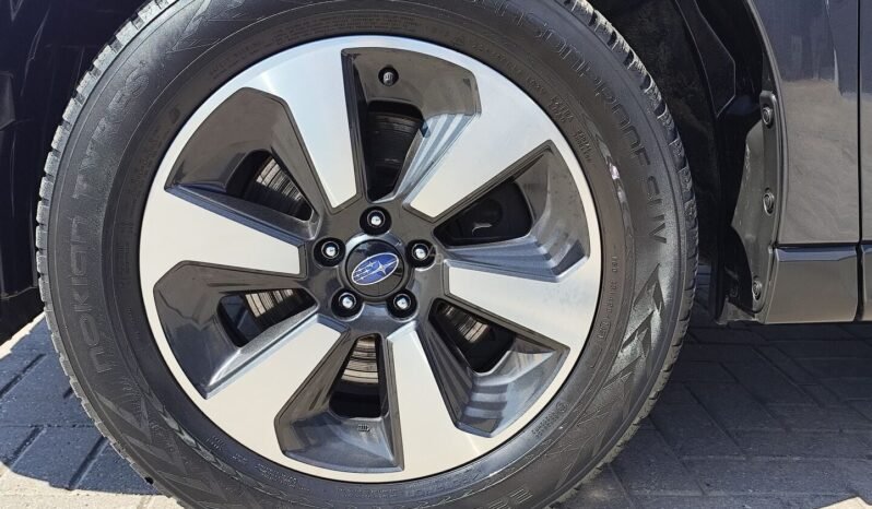 Subaru Forester pilnas