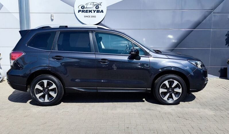 Subaru Forester pilnas