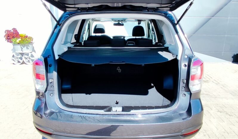 Subaru Forester pilnas
