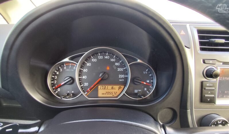 Toyota Verso-S pilnas