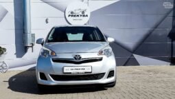 Toyota Verso-S pilnas