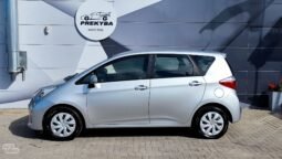 Toyota Verso-S pilnas
