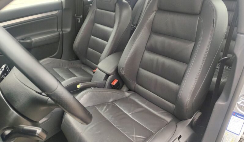 Volkswagen Golf pilnas