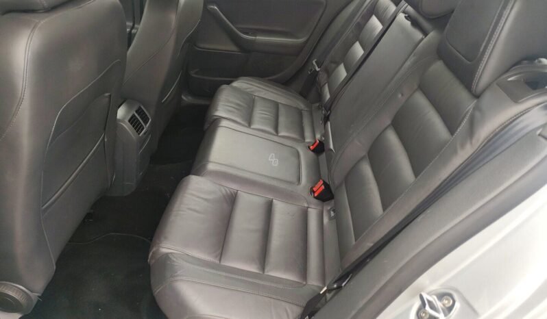 Volkswagen Golf pilnas