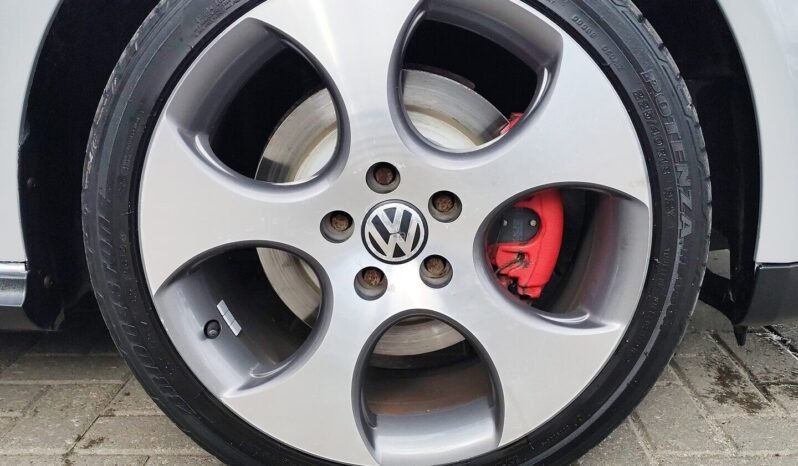 Volkswagen Golf pilnas