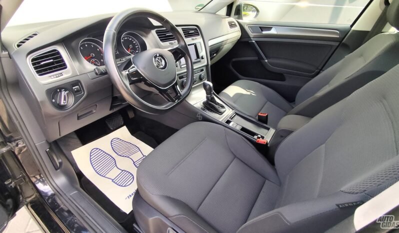 Volkswagen Golf pilnas